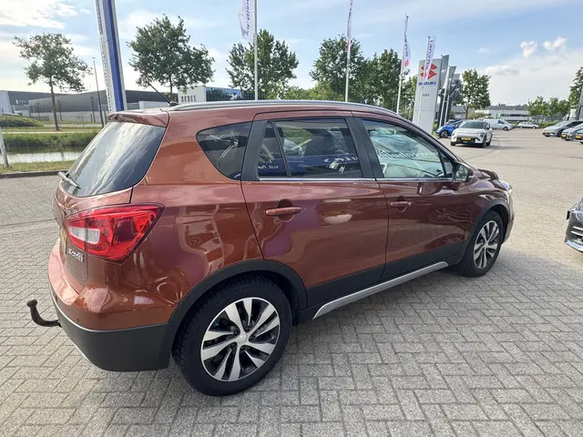 Suzuki S-Cross 1.4 Boosterjet High Executive 2017 Benzine 2