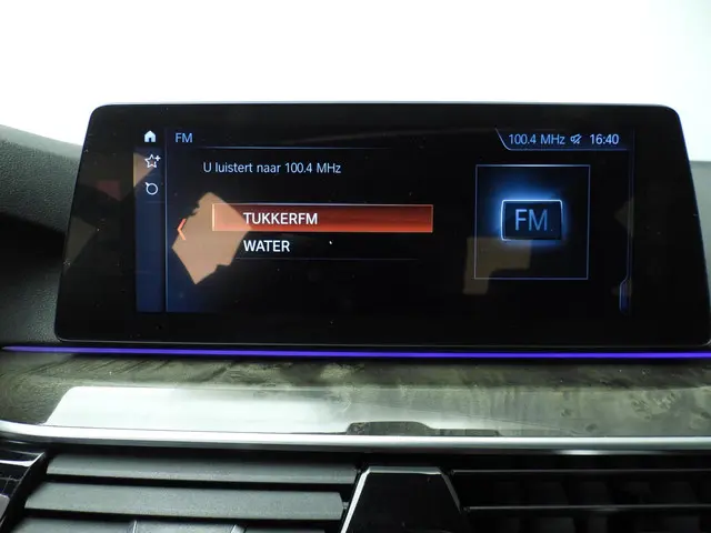 BMW 5 Serie 540i High Executive 2018 Benzine 49