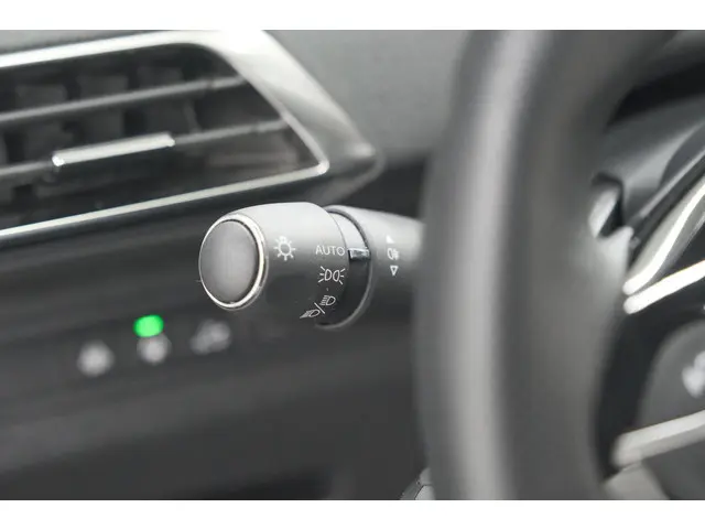 Peugeot 3008 1.2 Hybrid 136 GT 2024 Hybride Benzine 41