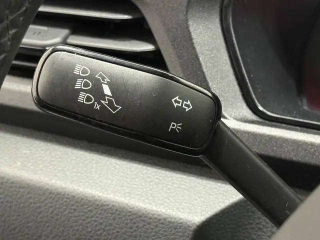 Volkswagen Caddy Cargo Maxi 2.0 TDI Style 2023 Diesel 19