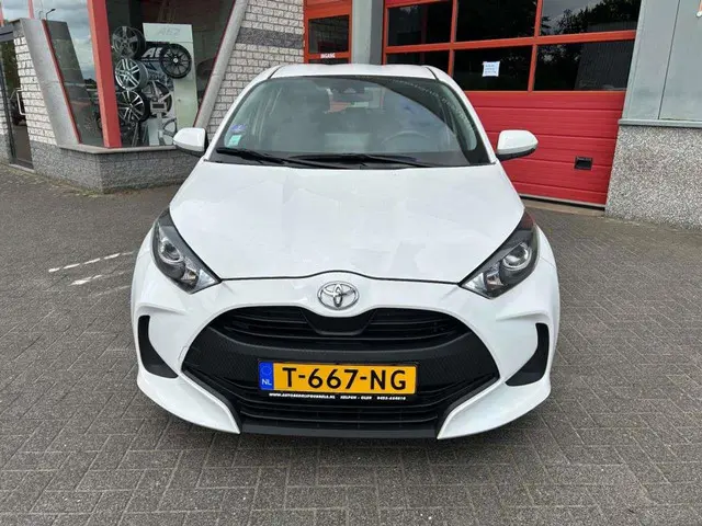 Toyota Yaris 1.5 VVT-i Active 2021 Benzine 8