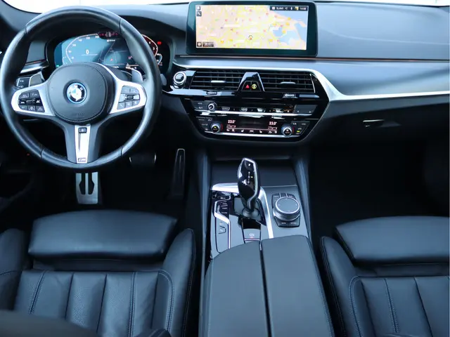 BMW 5 Serie 545e xDrive 2022 Hybride Benzine 4