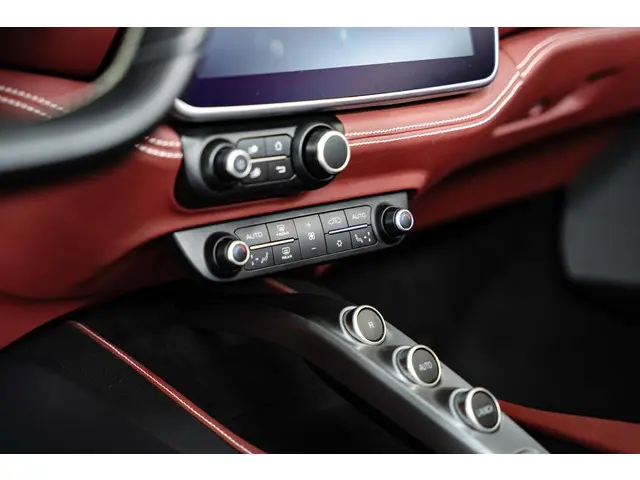 Ferrari Portofino V8 HELE 2018 Benzine 36