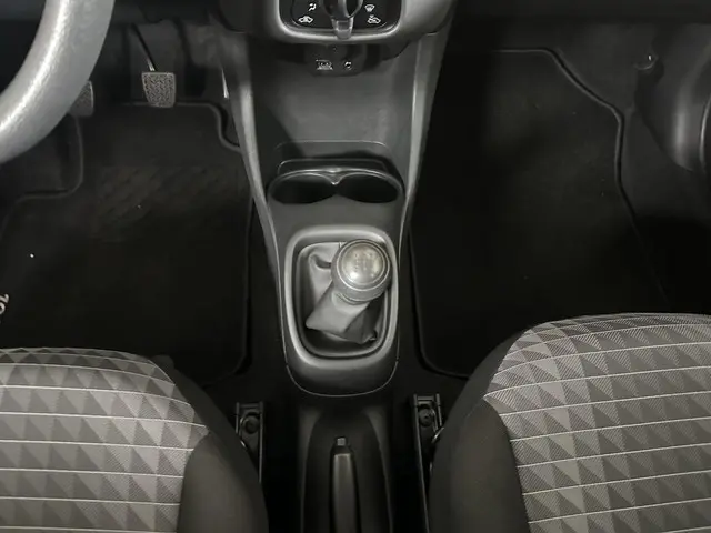 Peugeot 108 1.0 e-VTi Active 2022 Benzine 14