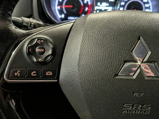 Mitsubishi ASX 1.6 Cleartec Intense 2015 Benzine 12