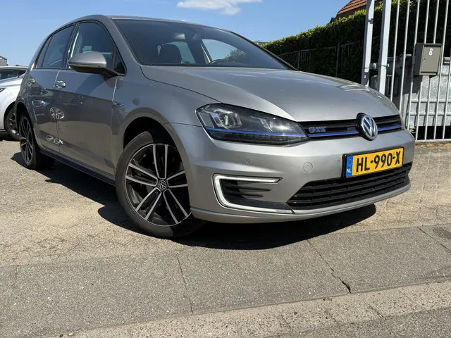 Volkswagen Golf 2