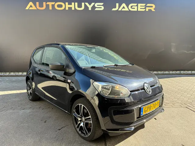 Volkswagen up! 1.0 groove up! BlueMotion 2015 Benzine 8