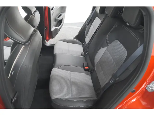 Renault Clio TCe 90 GPF Techno 2025 Benzine 35