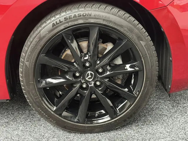 Mazda 3 2.0 SkyActiv-G 165pk SPORTSLINE 2018 Benzine 33