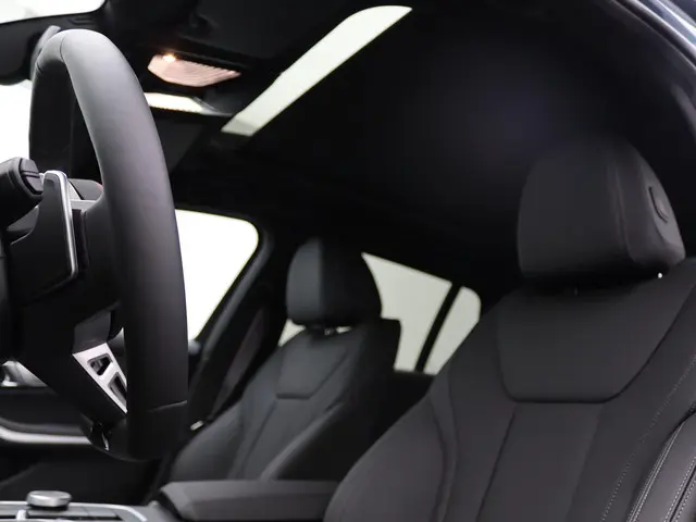 BMW 3 Serie Touring 330e 2025 Hybride Benzine 9