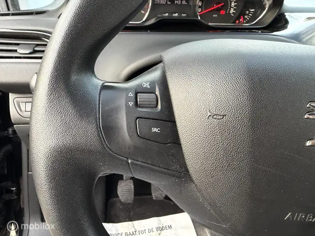 Peugeot 208 1.2 VTi Active,Airco,Cruise,5drs! 2013 Benzine 35