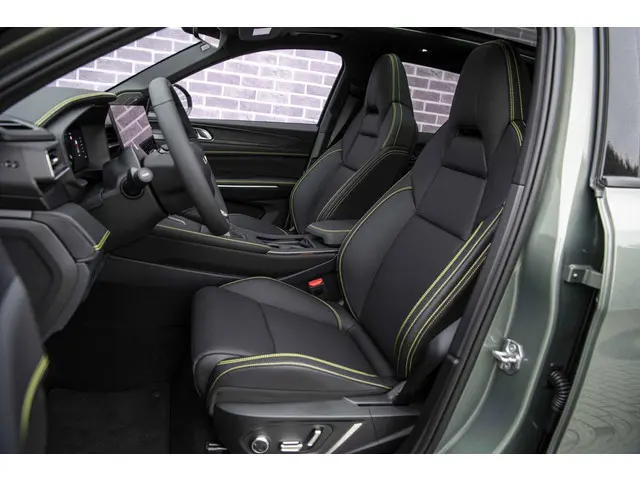 Lynk & Co 01 1.5 More 2025 Hybride Benzine 6