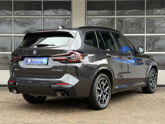 BMW X3 xDrive30e 2022 Hybride Benzine 8