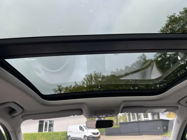 Audi Q3 1.4 TFSI CoD Adrenalin Automaat 2016 Benzine 28