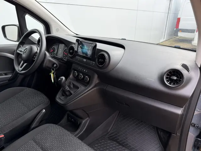 Mercedes-Benz Citan 112 CDI Pro 2024 Diesel 9