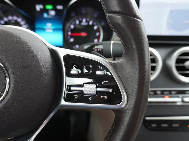 Mercedes-Benz C-Klasse C 300 AMG line 2019 Benzine 23