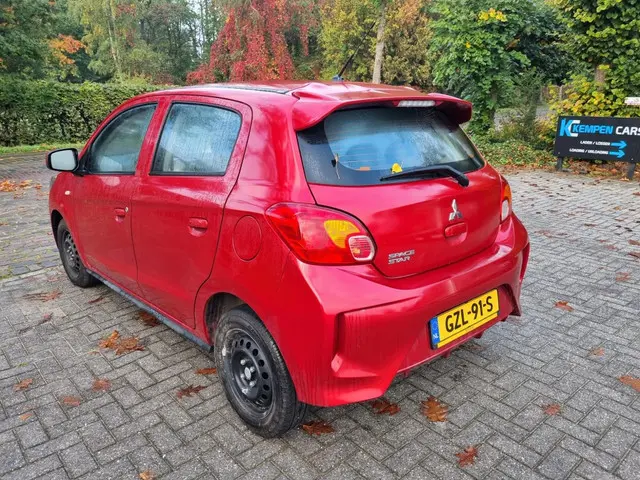 Mitsubishi Space Star 1.2 Connect+ 2025 Benzine 3