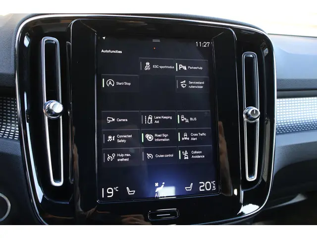 Volvo XC40 1.5 T3 R-Design 2020 Benzine 32