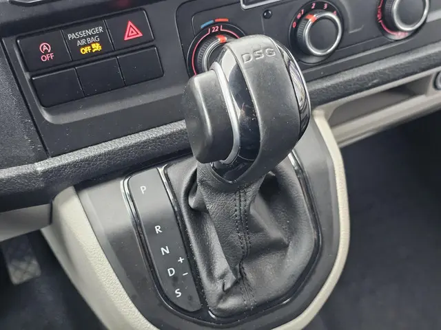 Volkswagen Transporter 2.0 TDI L1H1 2019 Diesel 26