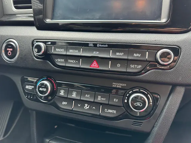 Kia e-Niro ExecutiveLine 64 kWh 2019 Elektrisch 12