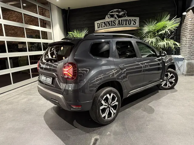 Dacia Duster 1.0 TCe Journey 2023 Benzine 4
