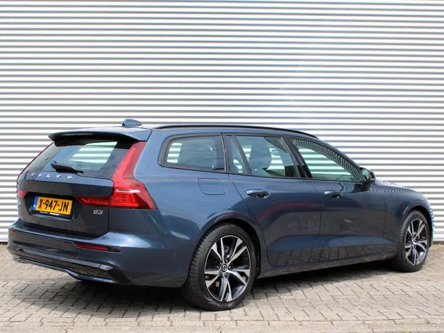Volvo V60 2