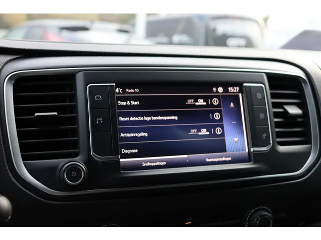 Toyota ProAce Worker 2.0 D-4D Live 2023 Diesel 16