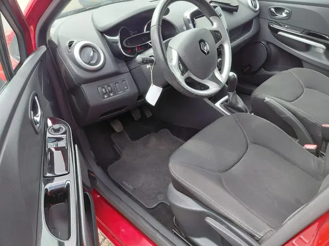 Renault Clio Estate 0.9 TCe Expression 2013 Benzine 8