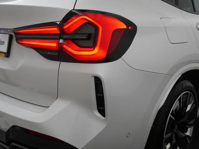 BMW iX3 High Executive 80 kWh 2022 Elektrisch 25