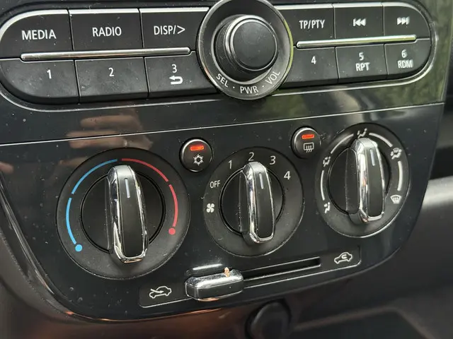 Mitsubishi Space Star 1.0 Cool+ 2018 Benzine 21