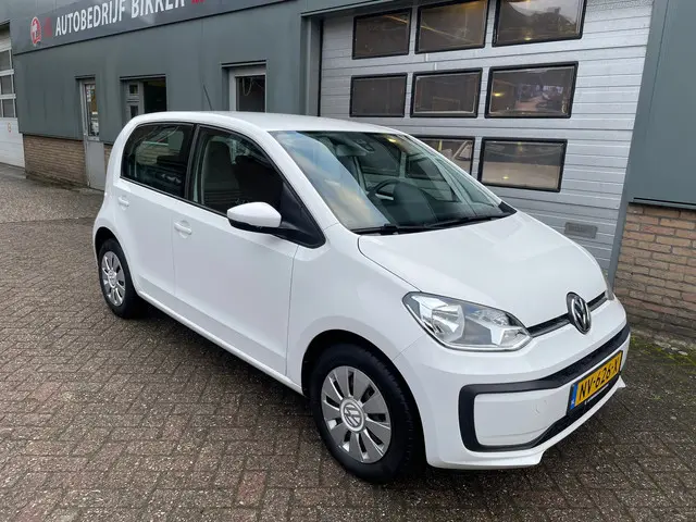 Volkswagen up! 1.0 BMT move up! 2017 Benzine 6
