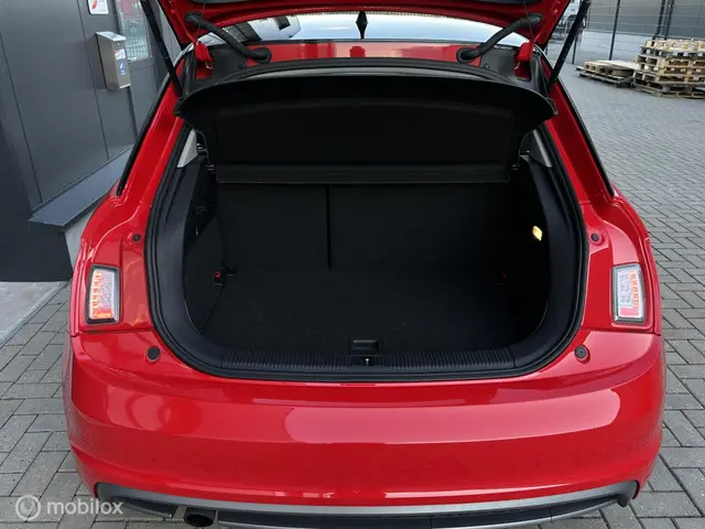 Audi A1 Sportback 1.2 TFSI Pro Line S 2013 Benzine 17