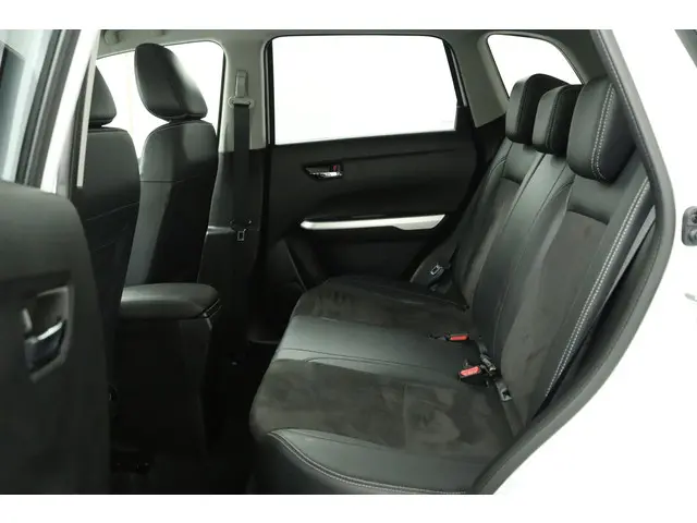 Suzuki Vitara 1.6 High Executive 2015 Benzine 18