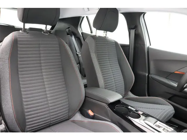 Peugeot e-2008 EV Active Pack 50 kWh 2022 Elektrisch 10