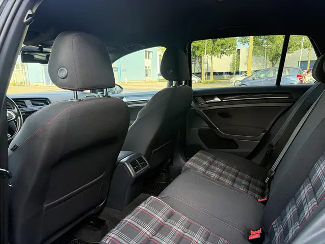 Volkswagen Golf 2.0 TSI GTI 2015 Benzine 22