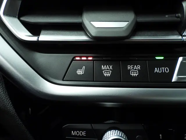 BMW X3 xDrive30e 2023 Hybride Benzine 24