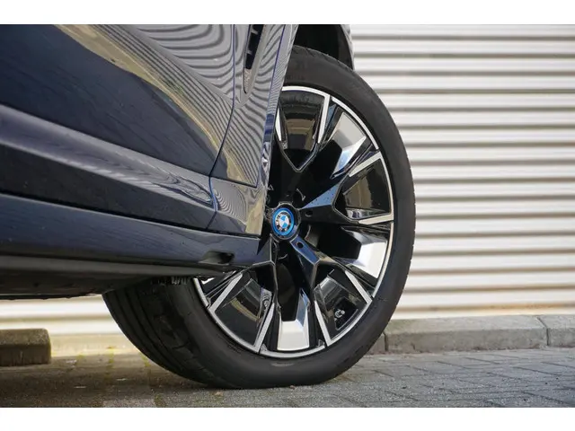 BMW iX3 High Executive 80 kWh 2023 Elektrisch 22