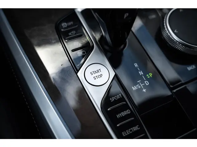 BMW X5 xDrive45e High Executive 2023 Hybride Benzine 39