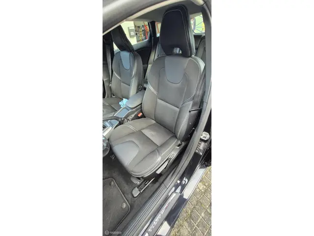 Volvo V40 1.6 T3 Momentum 2013 Benzine 31