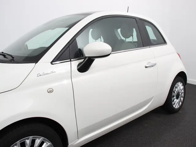 Fiat 500 1.0 Hybrid Dolcevita 2022 Benzine 31