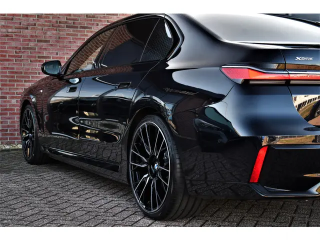 BMW 7 Serie 750e xDrive M-Sport 2025 Hybride Benzine 39