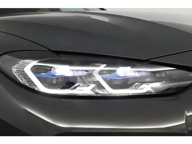 BMW i4 eDrive40 High Executive 84 kWh 2022 Elektrisch 79