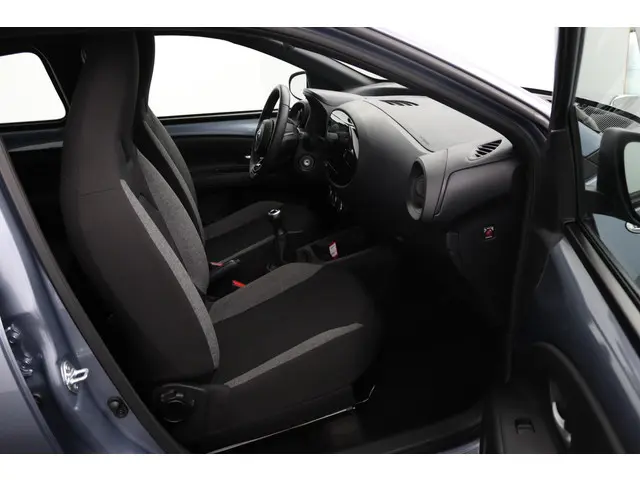 Toyota Aygo X 1.0 VVT-i MT Play 2024 Benzine 22