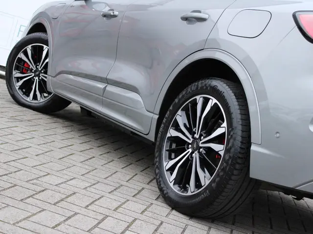 Ford Kuga 2.5 PHEV ST-Line X 2021 Hybride Benzine 8