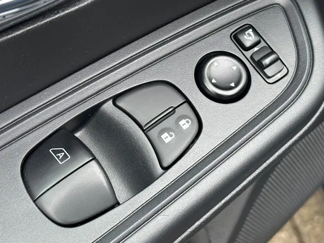 Nissan Micra IG-T 92 Xtronic Kiiro 2022 Benzine 34