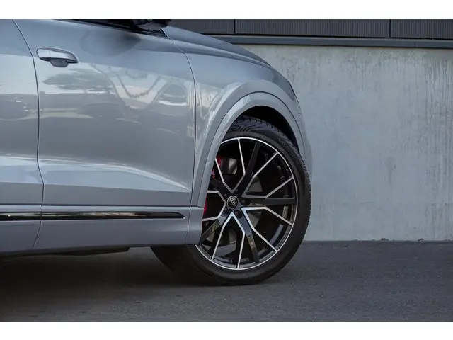 Audi SQ8 4.0 TFSI quattro 2021 Benzine 16