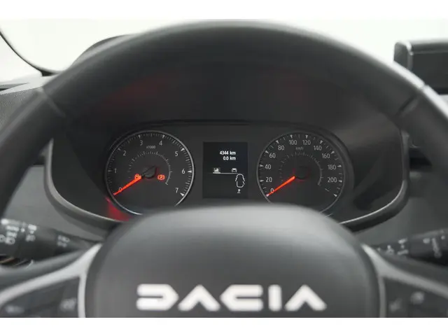 Dacia Jogger TCe 110 Extreme 2025 Benzine 42