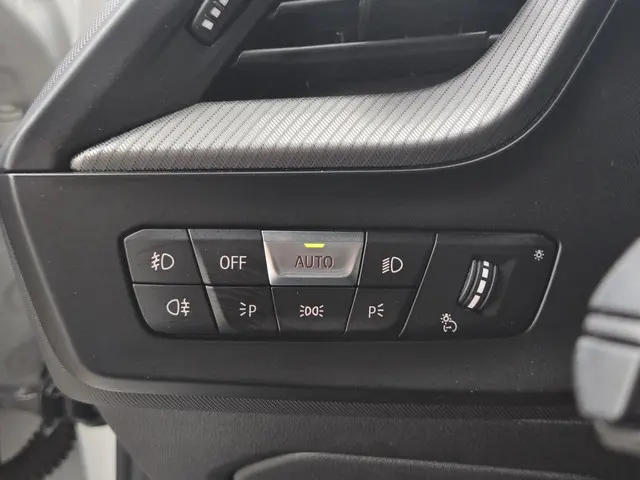 BMW 1 Serie 118i High M SPORT 2020 Benzine 23