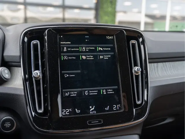 Volvo XC40 1.5 T3 Inscription 2022 Benzine 24