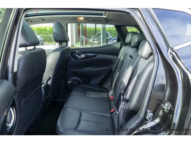 Nissan QASHQAI 1.2 Premier Edition 2014 Benzine 17
